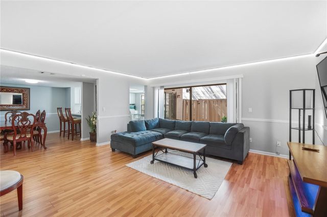 4889 PURITAN CIRCLE 2302, Tampa, FL 33617