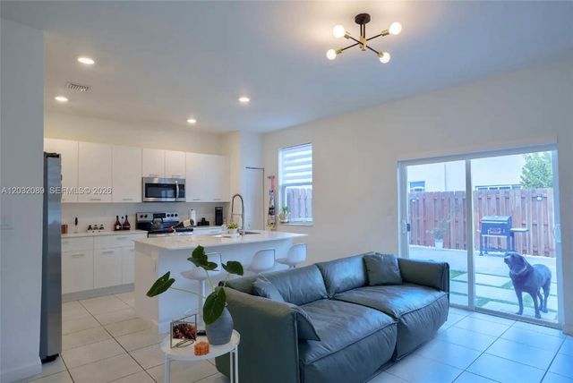 12688 NW 23rd Pl, Miami, FL 33167