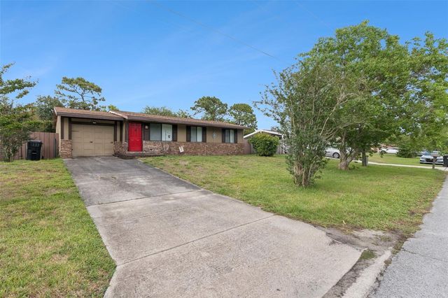 25 W THRUSH STREET, Apopka, FL 32712
