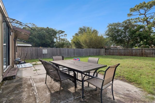 25 W THRUSH STREET, Apopka, FL 32712