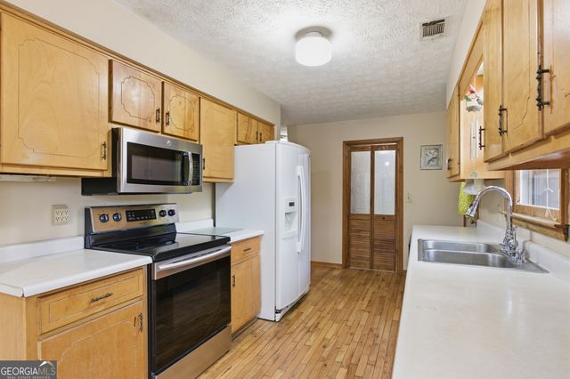 143 Copperhead Road, Cornelia, GA 30531