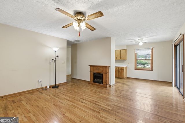 143 Copperhead Road, Cornelia, GA 30531