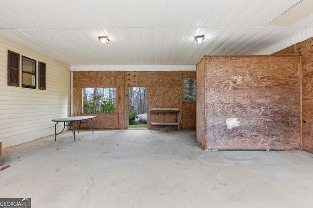 143 Copperhead Road, Cornelia, GA 30531