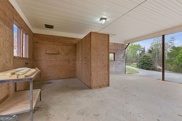 143 Copperhead Road, Cornelia, GA 30531