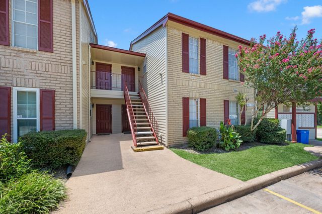 2120 El Paseo Street 2708, Houston, TX 77054