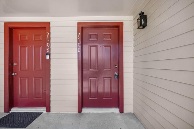 2120 El Paseo Street 2708, Houston, TX 77054