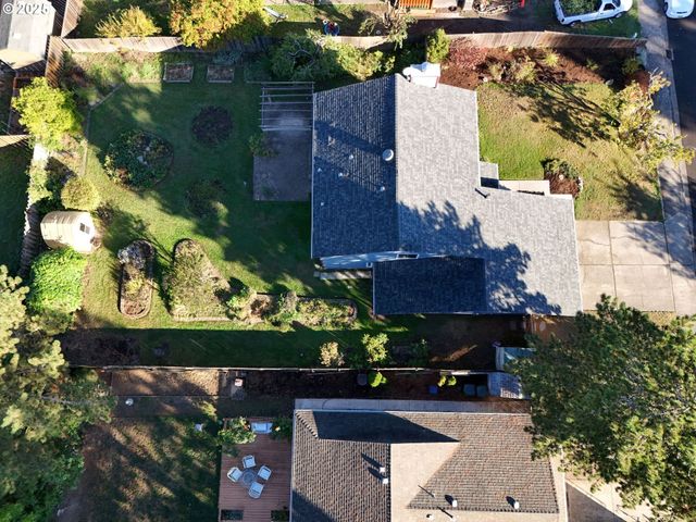 3205 Sw 180TH Pl, Beaverton, OR 97003