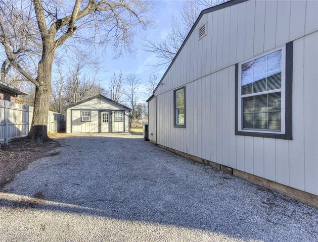 10303 Saint Patrick Drive, Midwest City, OK 73130