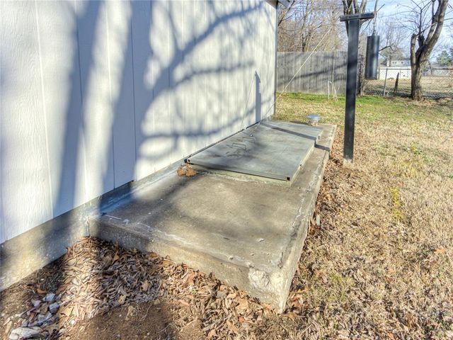 10303 Saint Patrick Drive, Midwest City, OK 73130