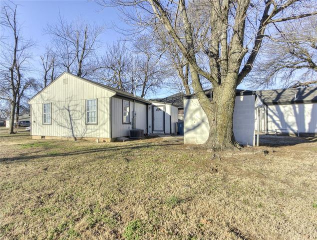 10303 Saint Patrick Drive, Midwest City, OK 73130