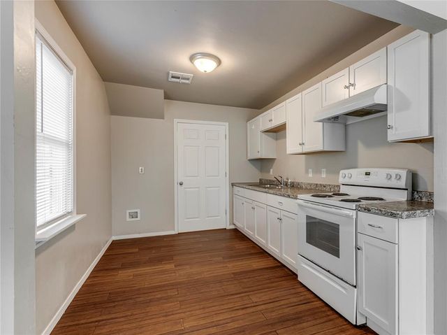 10303 Saint Patrick Drive, Midwest City, OK 73130