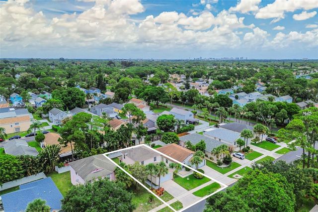 6188 Azalea Cir, West Palm Beach, FL 33415