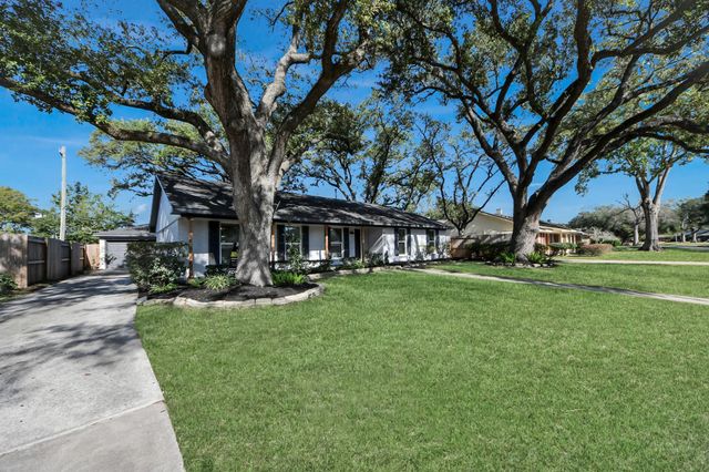 4830 Omeara Drive, Houston, TX 77035