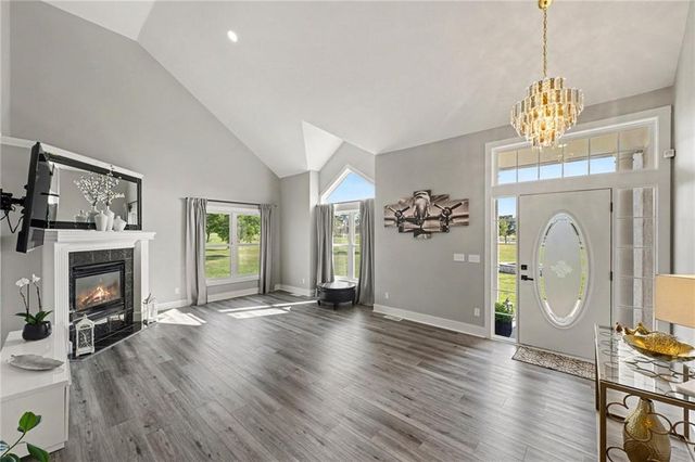 19006 S Prairie Lane, Pleasant Hill, MO 64083