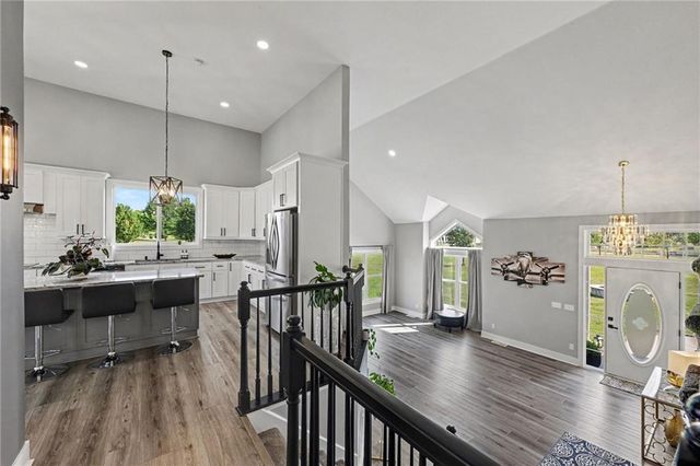 19006 S Prairie Lane, Pleasant Hill, MO 64083