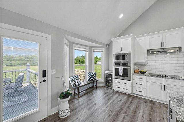 19006 S Prairie Lane, Pleasant Hill, MO 64083