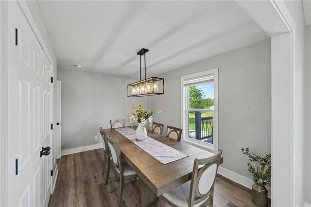 19006 S Prairie Lane, Pleasant Hill, MO 64083