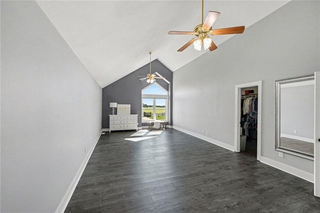 19006 S Prairie Lane, Pleasant Hill, MO 64083