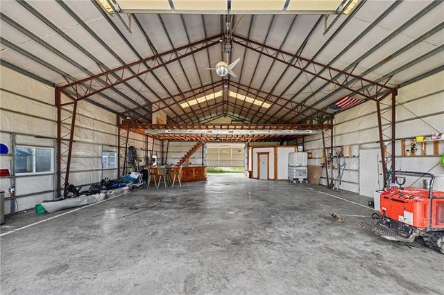 19006 S Prairie Lane, Pleasant Hill, MO 64083
