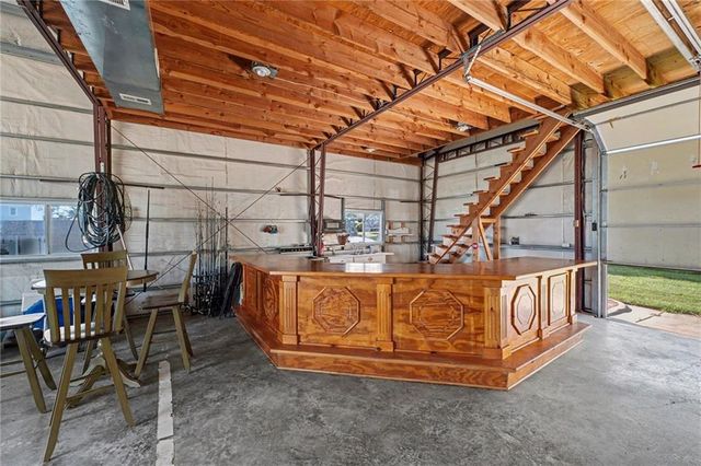 19006 S Prairie Lane, Pleasant Hill, MO 64083