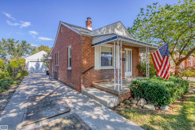 22331 Harper Lake Avenue, Saint Clair Shores, MI 48080