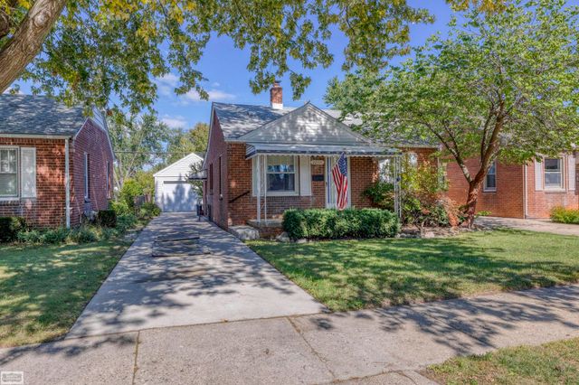 22331 Harper Lake Avenue, Saint Clair Shores, MI 48080