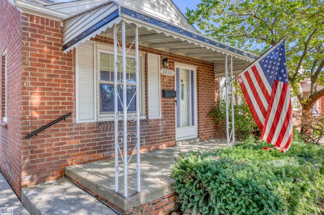 22331 Harper Lake Avenue, Saint Clair Shores, MI 48080