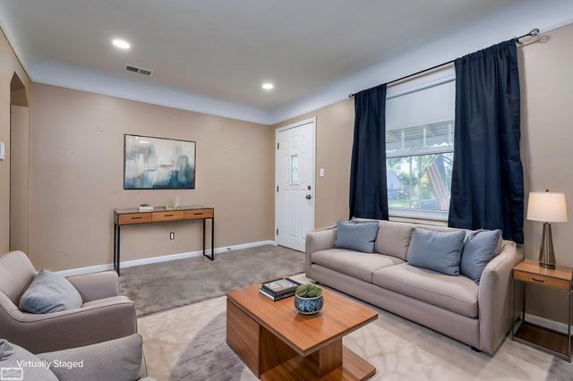 22331 Harper Lake Avenue, Saint Clair Shores, MI 48080