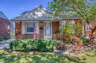 22331 Harper Lake Avenue, Saint Clair Shores, MI 48080