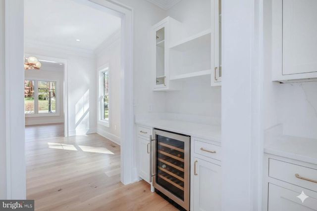 6012 SONOMA RD, Bethesda, MD 20817