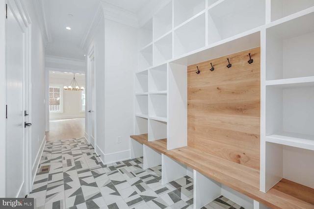 6012 SONOMA RD, Bethesda, MD 20817