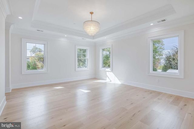 6012 SONOMA RD, Bethesda, MD 20817