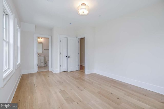 6012 SONOMA RD, Bethesda, MD 20817