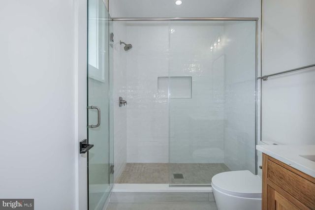 6012 SONOMA RD, Bethesda, MD 20817