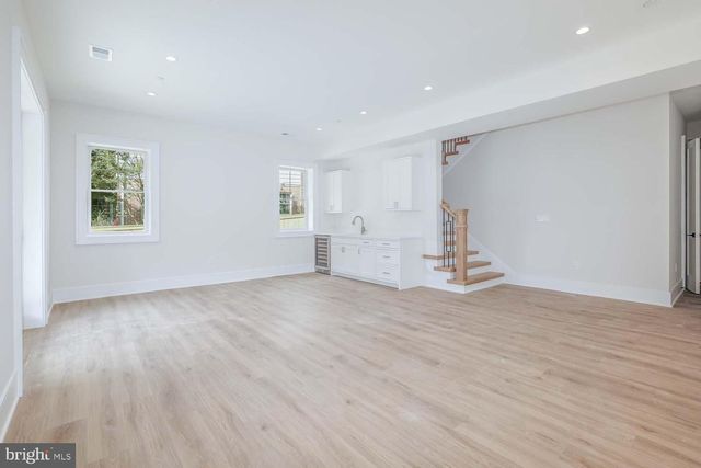 6012 SONOMA RD, Bethesda, MD 20817