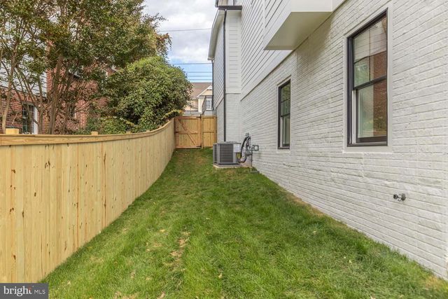 6012 SONOMA RD, Bethesda, MD 20817