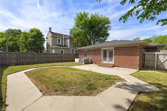 2121 Effingham ST, Portsmouth, VA 23704