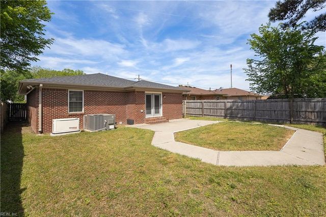 2121 Effingham ST, Portsmouth, VA 23704
