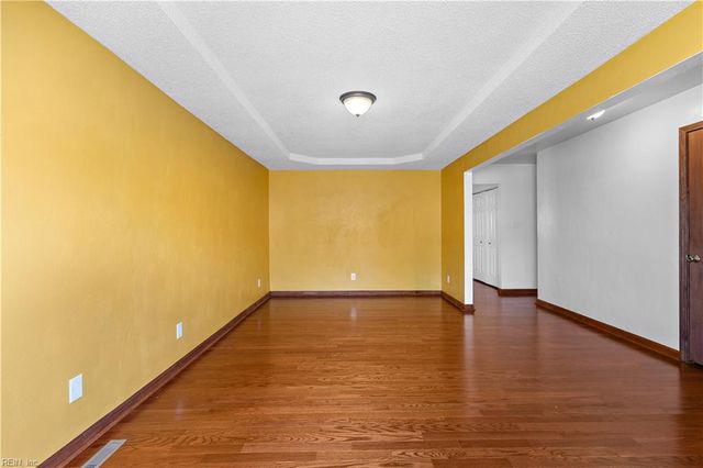 2121 Effingham ST, Portsmouth, VA 23704