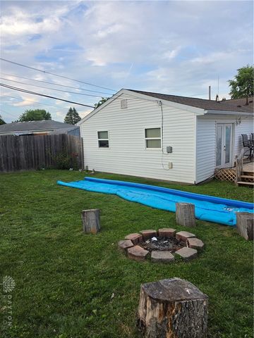 404 Pinewood Avenue, Piqua, OH 45356