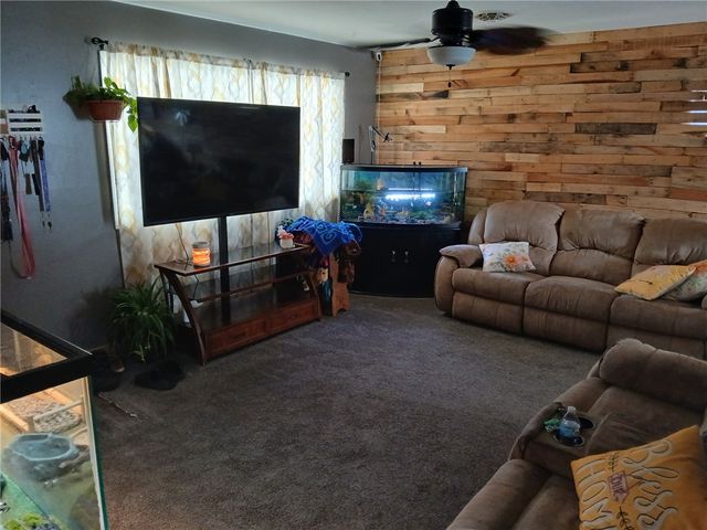 404 Pinewood Avenue, Piqua, OH 45356