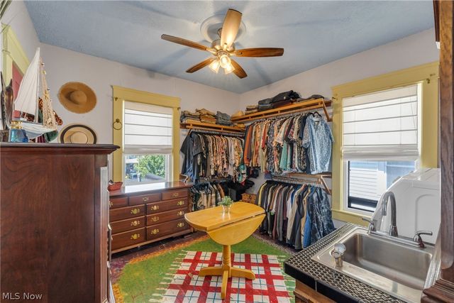 132 6th Street NW, Barberton, OH 44203