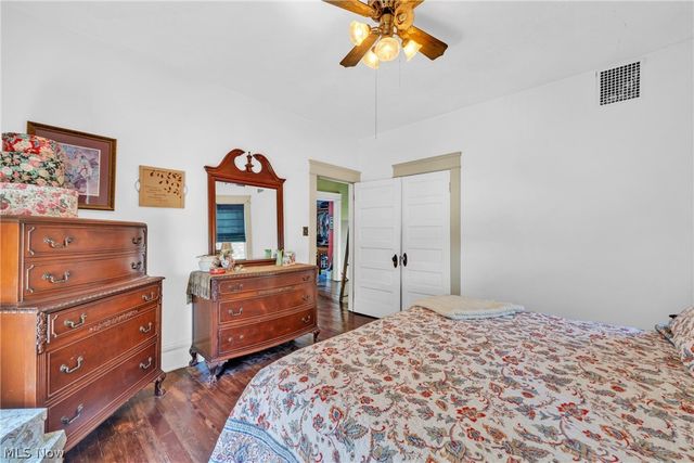 132 6th Street NW, Barberton, OH 44203