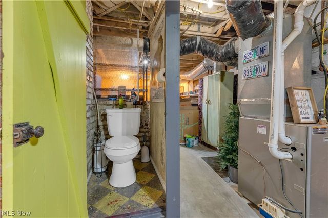132 6th Street NW, Barberton, OH 44203