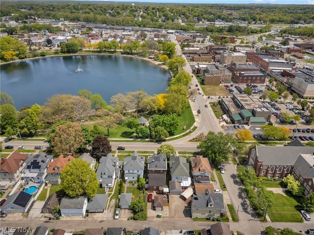132 6th Street NW, Barberton, OH 44203