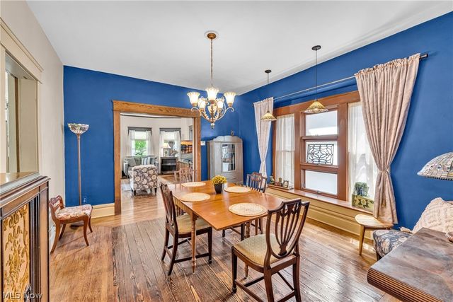 132 6th Street NW, Barberton, OH 44203