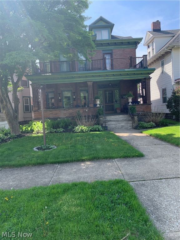 132 6th Street NW, Barberton, OH 44203