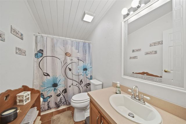 301 Hidden River Drive, Adrian, MI 49221