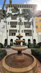 642 Valencia 305, Coral Gables, FL 33134