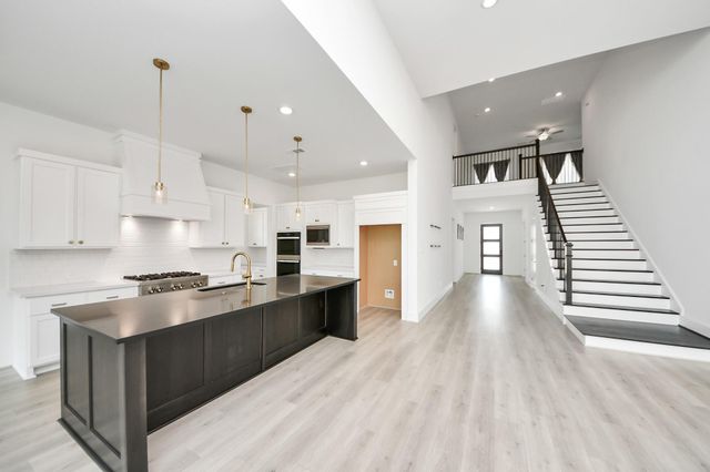 10235 Forest Lake Drive, Sienna Plantation, TX 77459